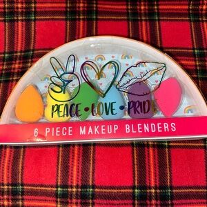 🆕 PEACE.LOVE.PRIDE 🌈 6PIECE MAKEUP BLENDERS💖
